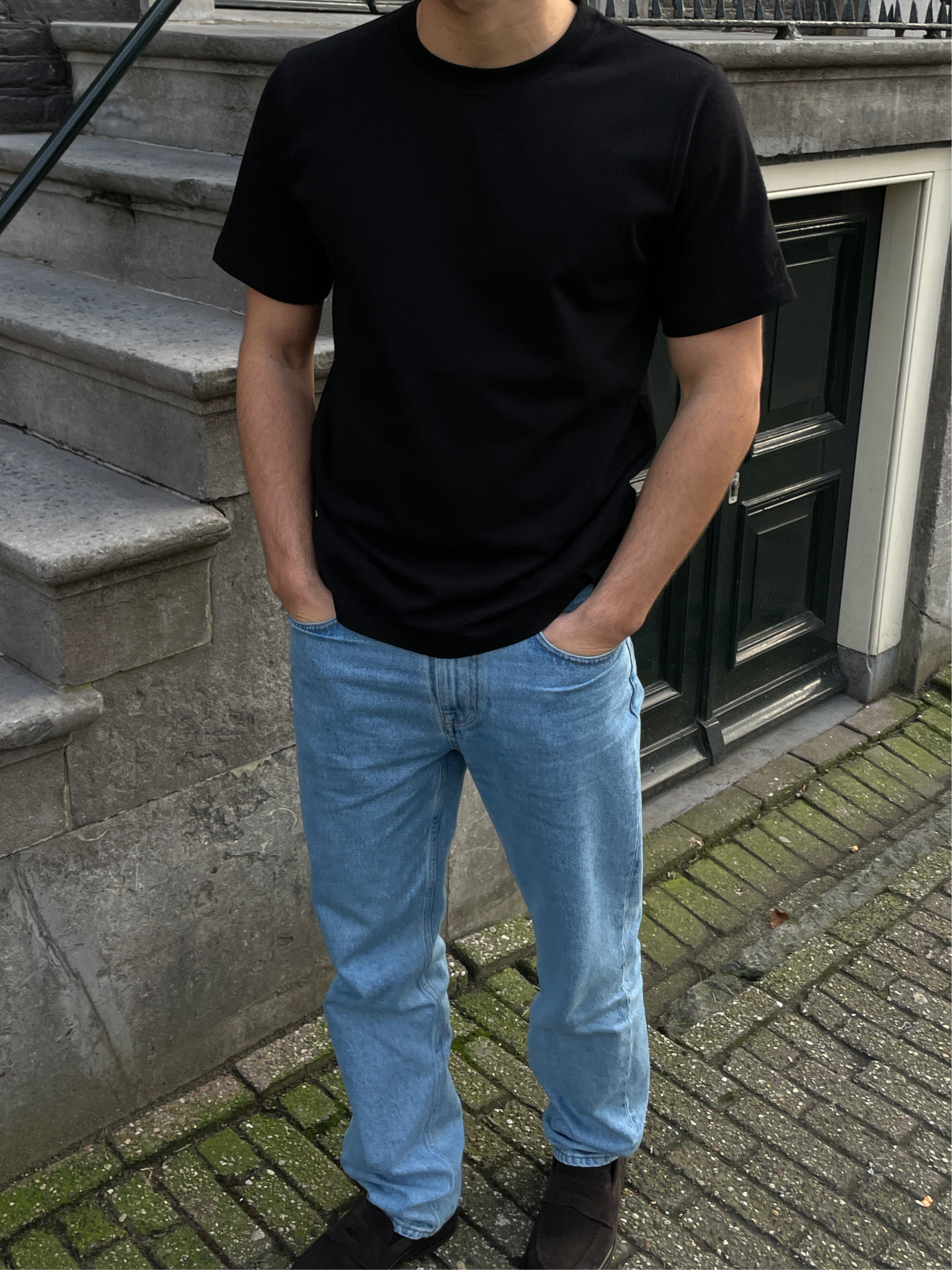 Black regular t-shirt