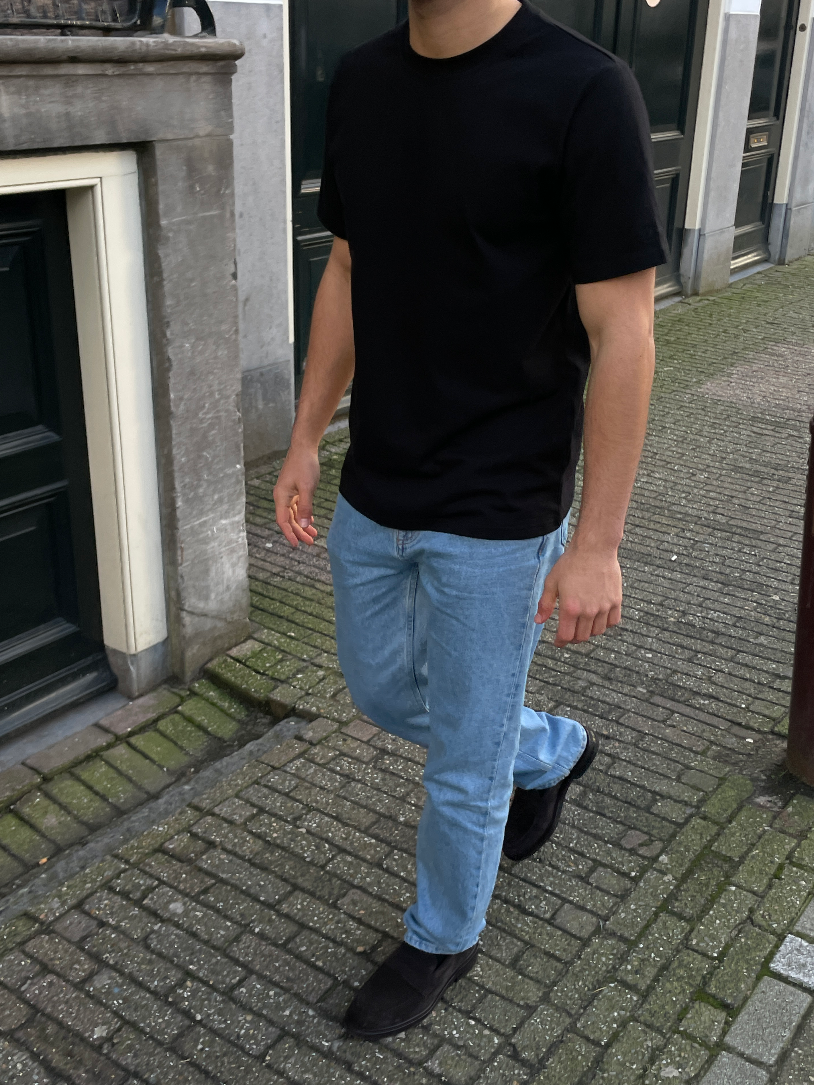 Black regular t-shirt