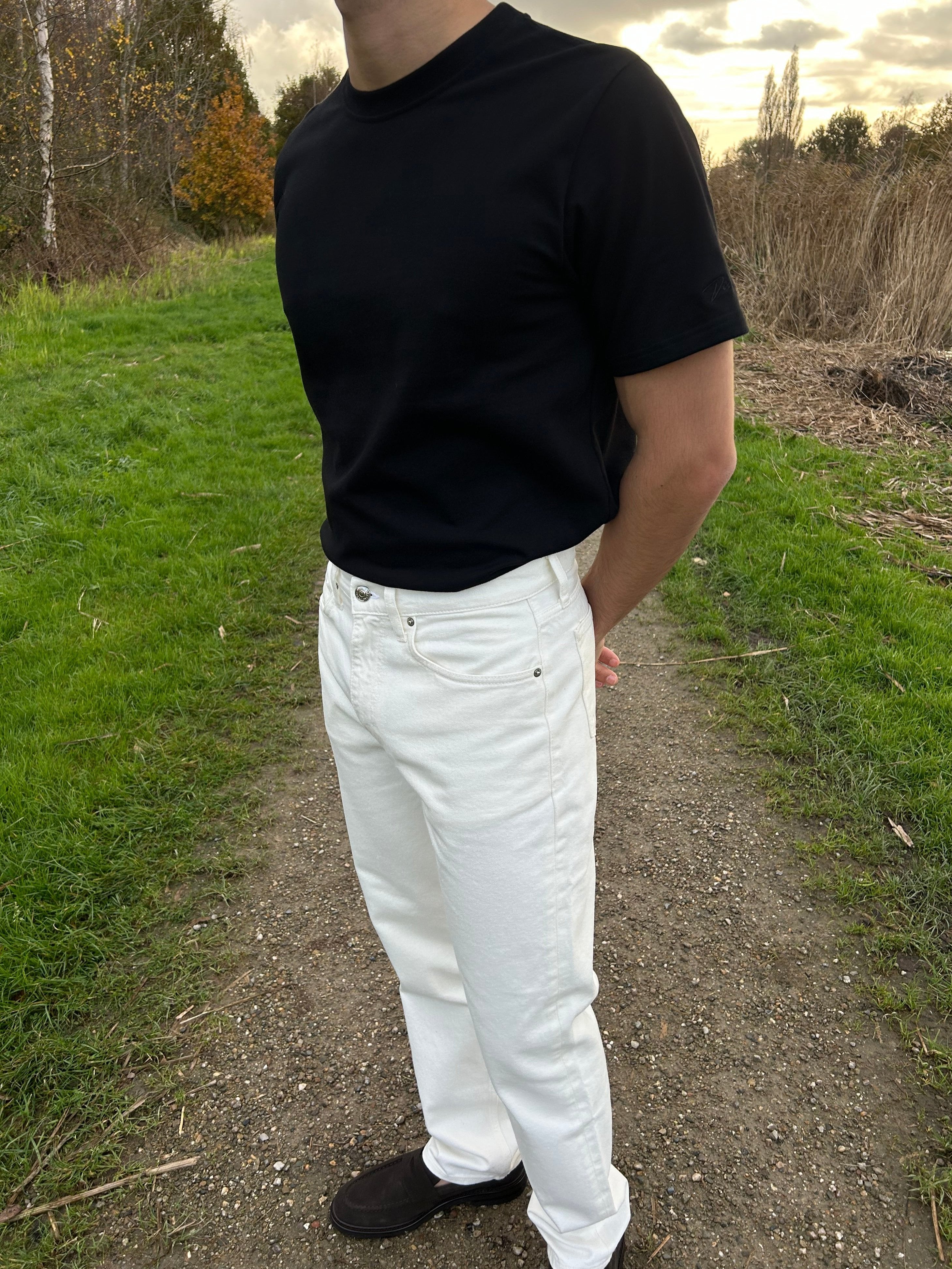 Black regular t-shirt